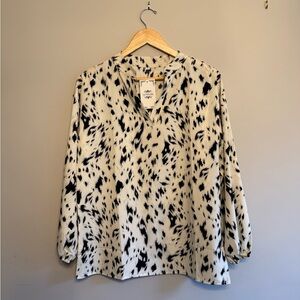 La Mode Black & Cream Animal-Print V-Neck Blouse Women’s Size M Workwear Shirt